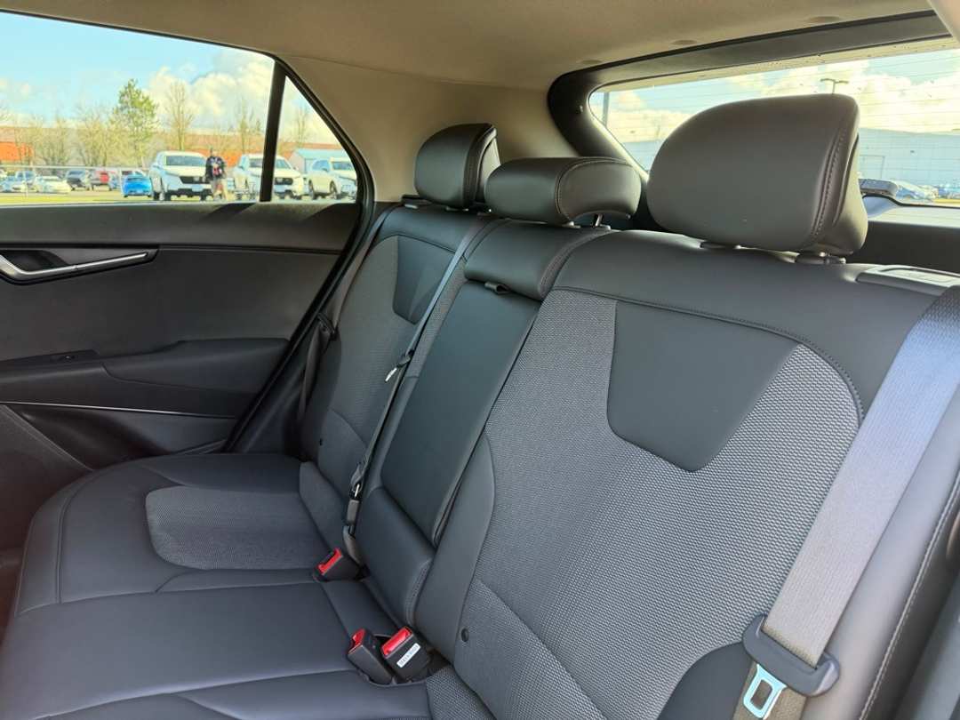 2025 Kia Niro EX - Image 30