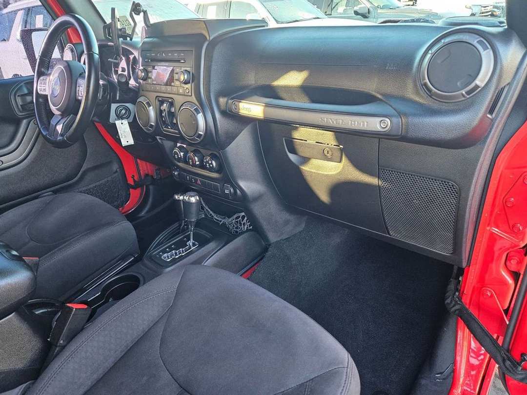 2017 Jeep Wrangler Unlimited Sport - Image 35