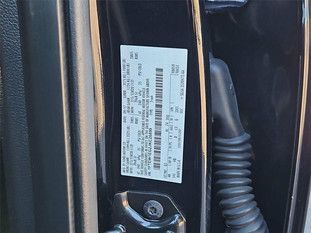 2018 Ford F-150 Lariat - Image 32