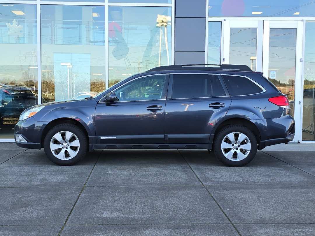 2011 Subaru Outback 2.5i - Image 6