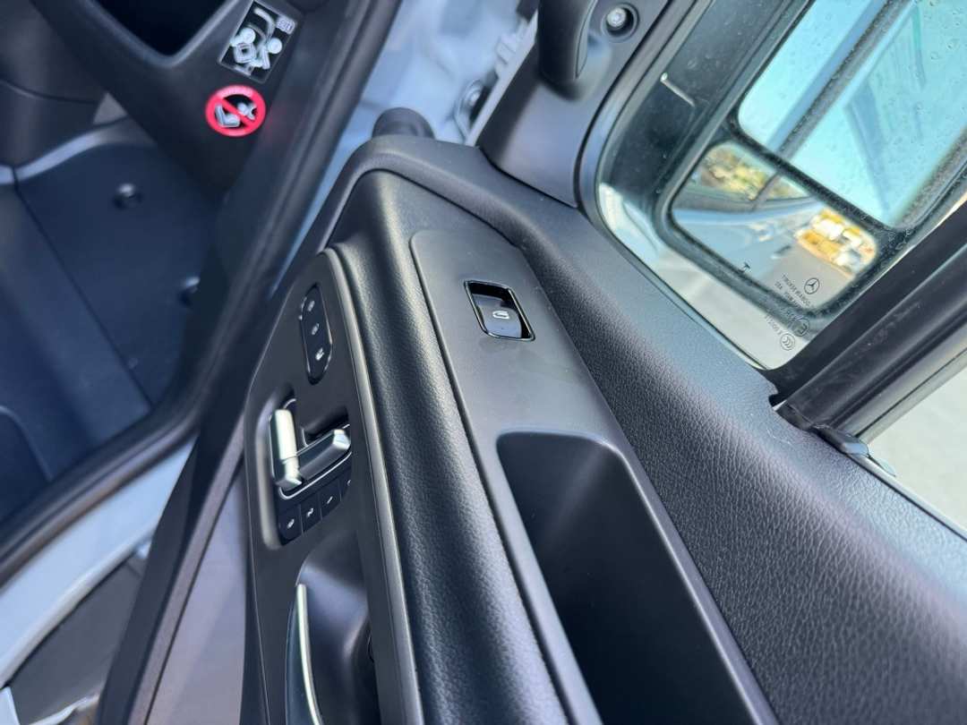 2025 Mercedes-Benz Sprinter 2500 Cargo 144 WB - Image 15