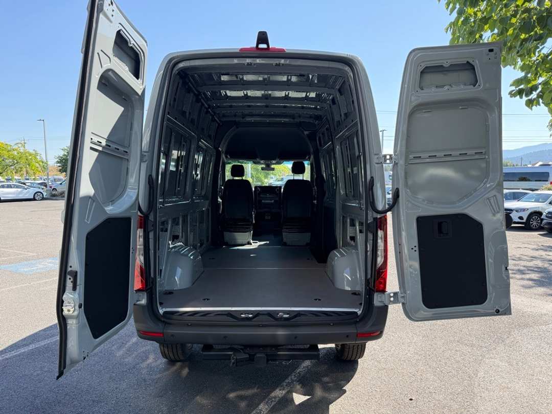 2025 Mercedes-Benz Sprinter 2500 Cargo 144 WB - Image 9