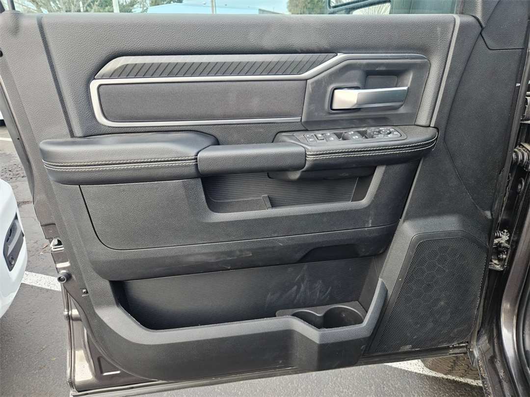 2026 Ram 3500 Big Horn - Image 10