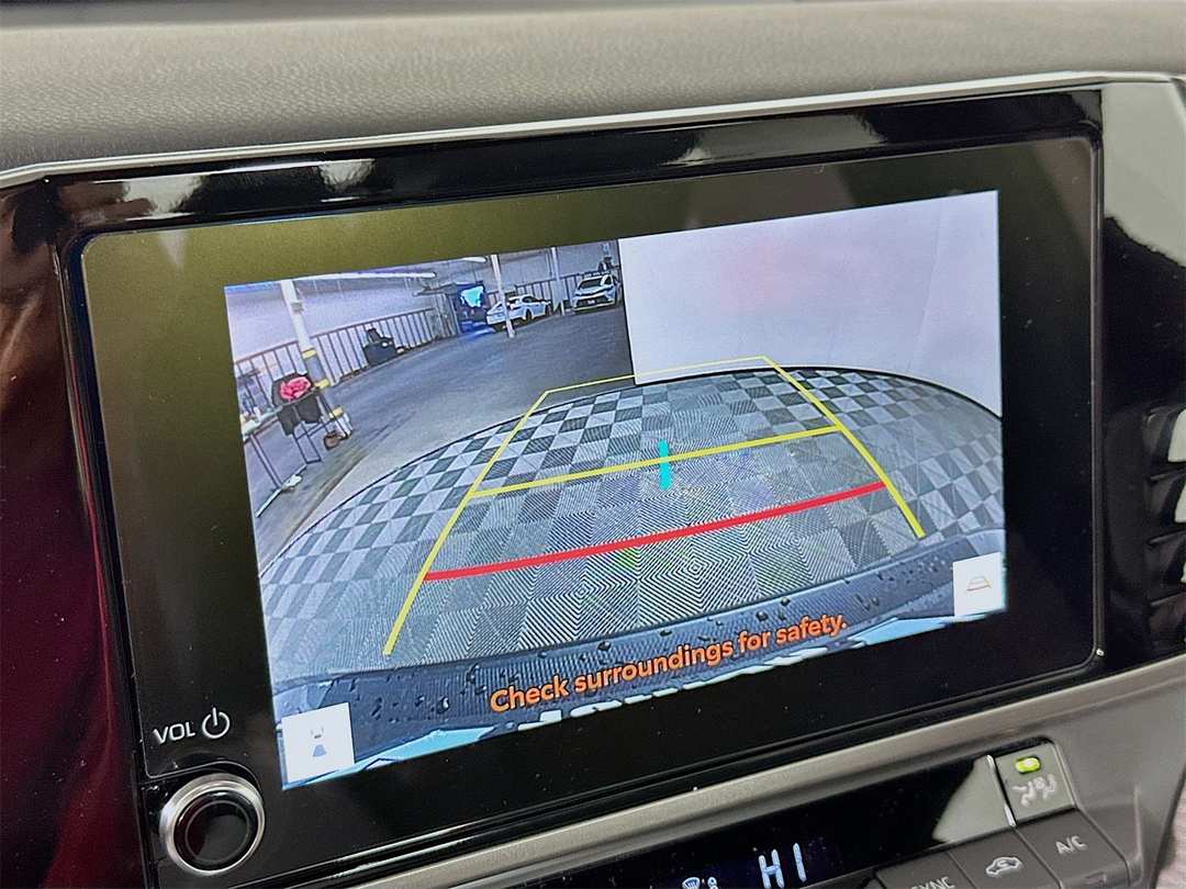 2026 Toyota Camry SE - Image 14