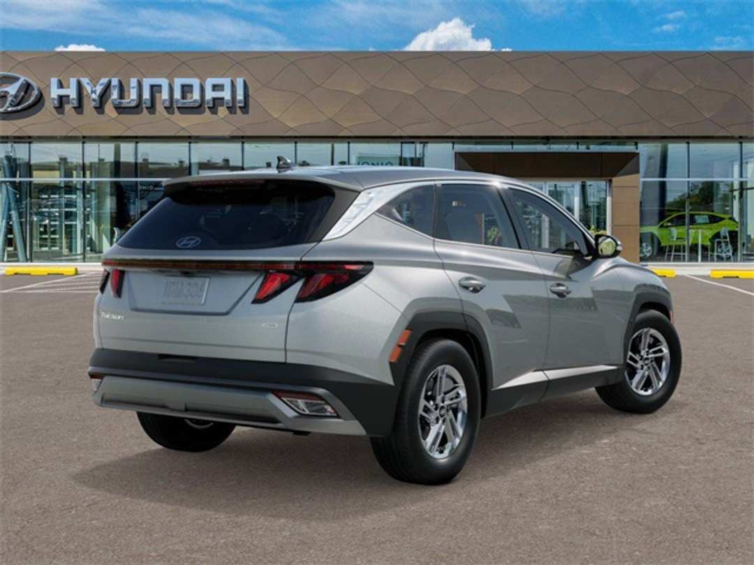 2026 Hyundai Tucson SE - Image 4