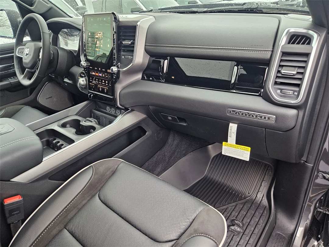 2026 Ram 1500 Laramie - Image 37