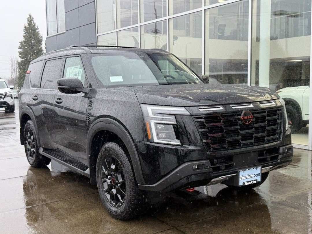 2026 Nissan Armada PRO4X - Image 2