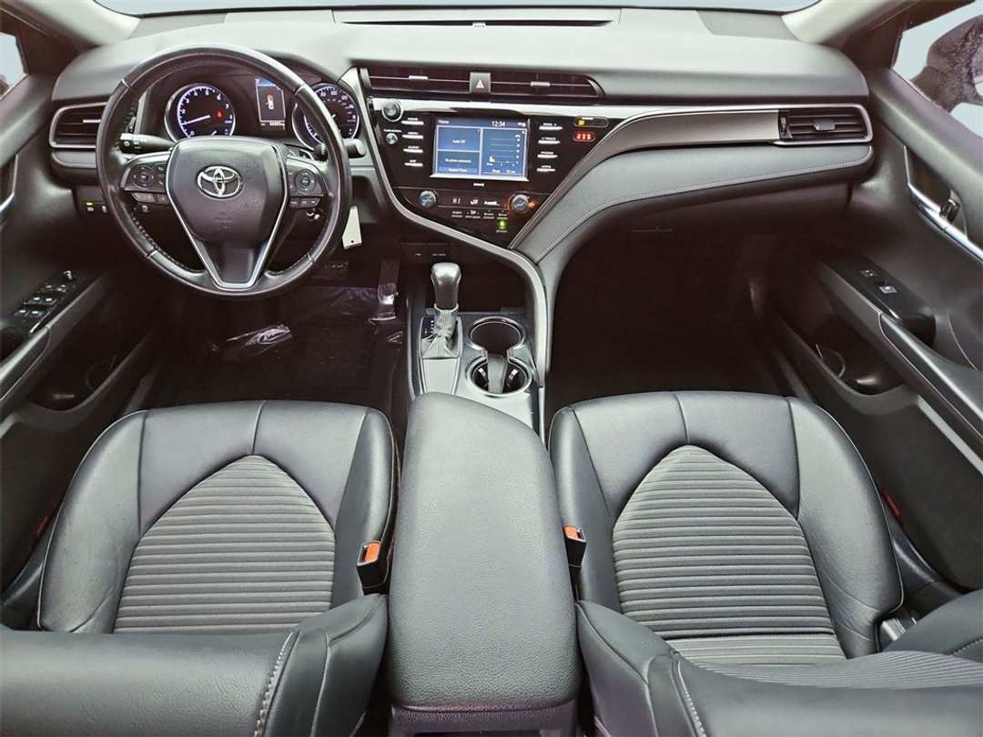 2020 Toyota Camry SE - Image 21