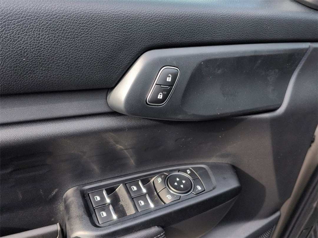 2025 Ford Ranger XLT - Image 10