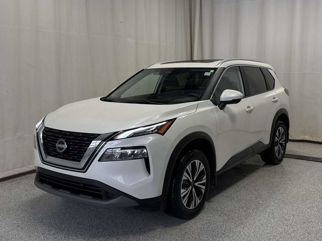 2023 Nissan Rogue SV Moonroof - Image 2