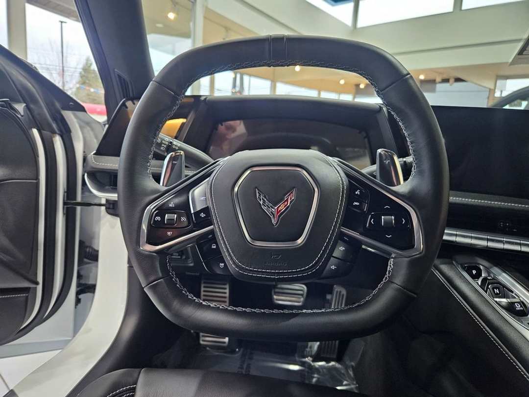 2026 Chevrolet Corvette Stingray - Image 15