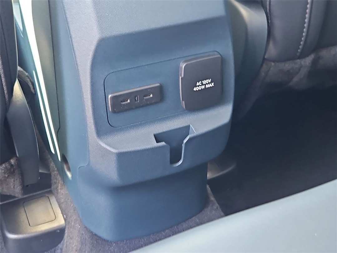 2025 Ford Maverick Lariat - Image 25