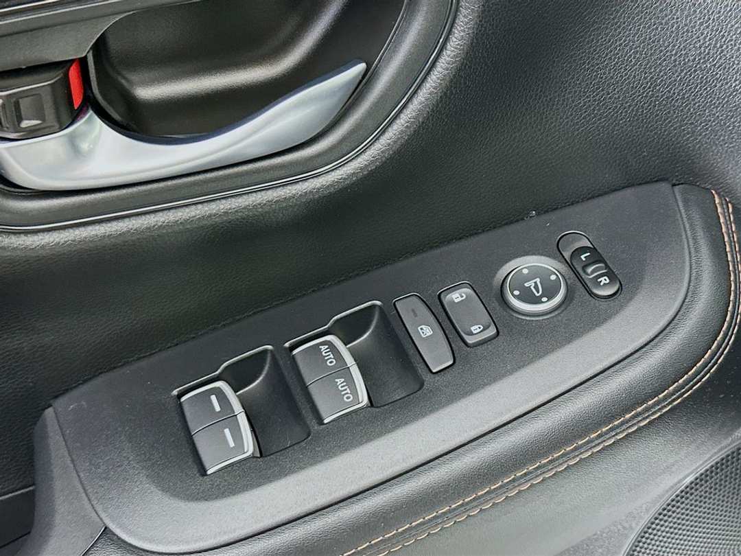 2026 Honda HR-V Sport - Image 17