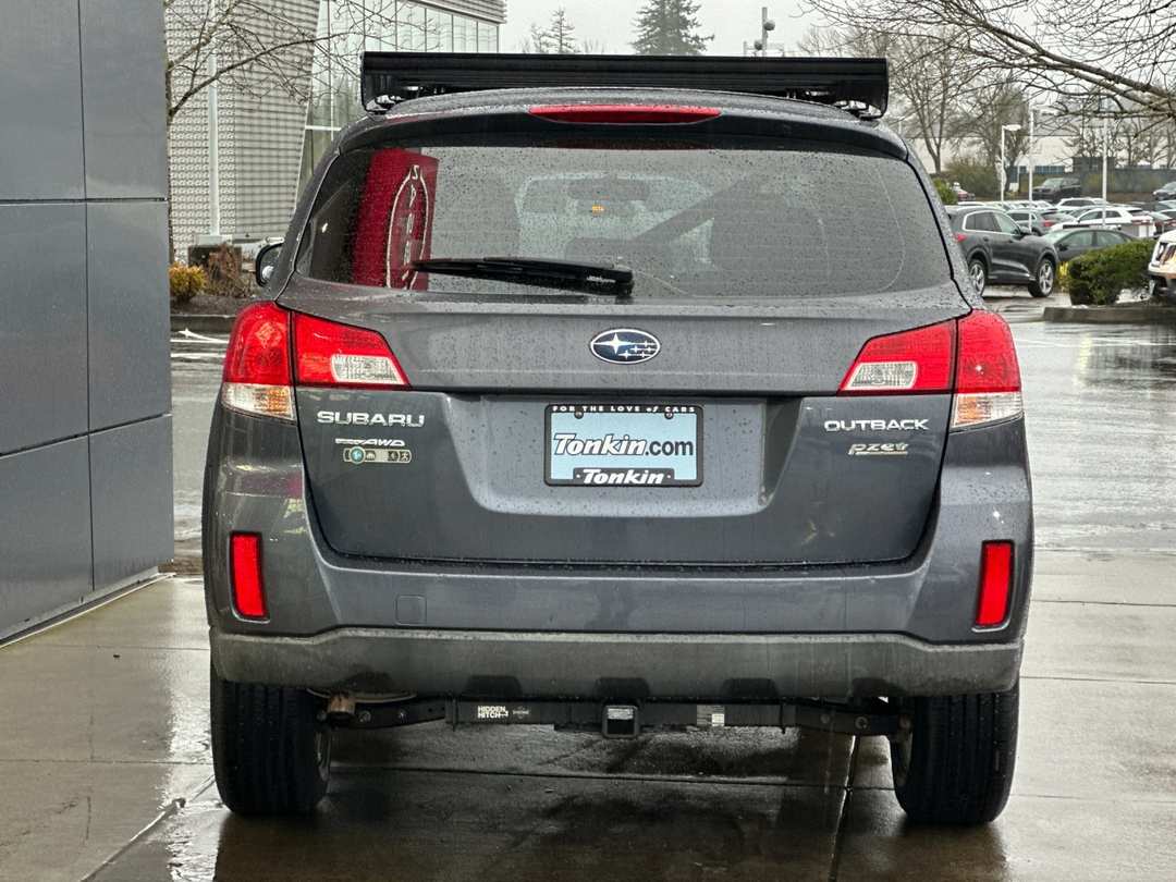 2014 Subaru Outback 2.5i - Image 4