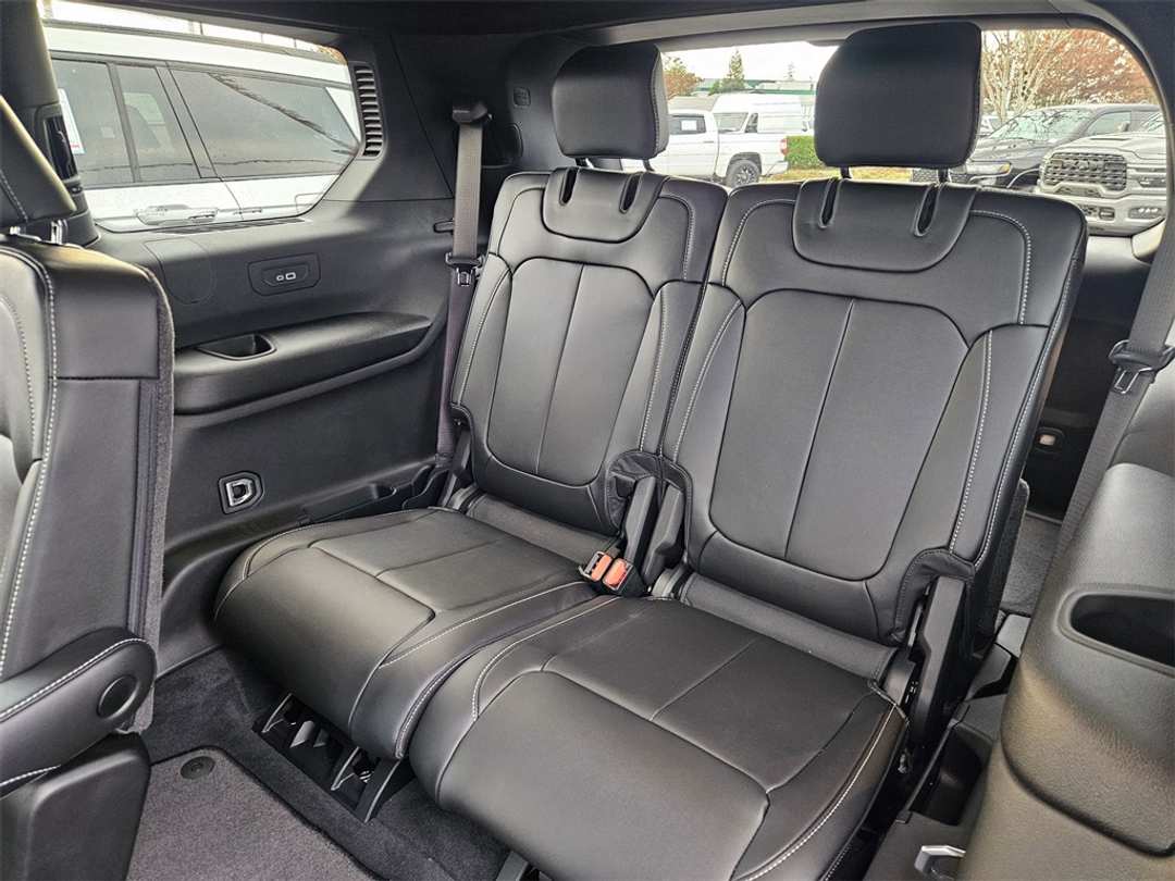 2025 Jeep Grand Cherokee L Limited - Image 30