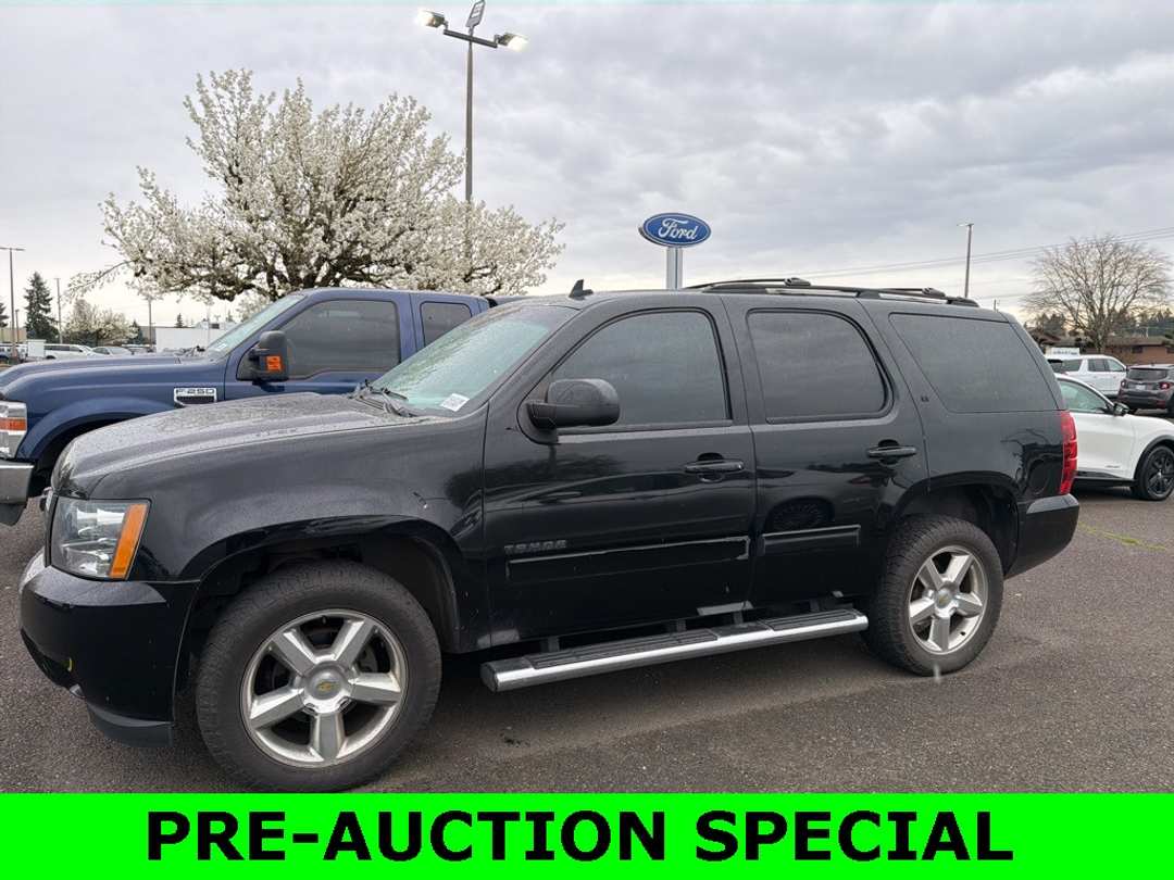 2013 Chevrolet Tahoe LT - Image 3