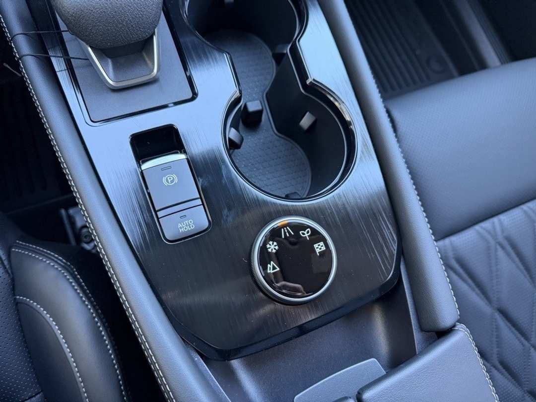 2026 Nissan Rogue Platinum - Image 29