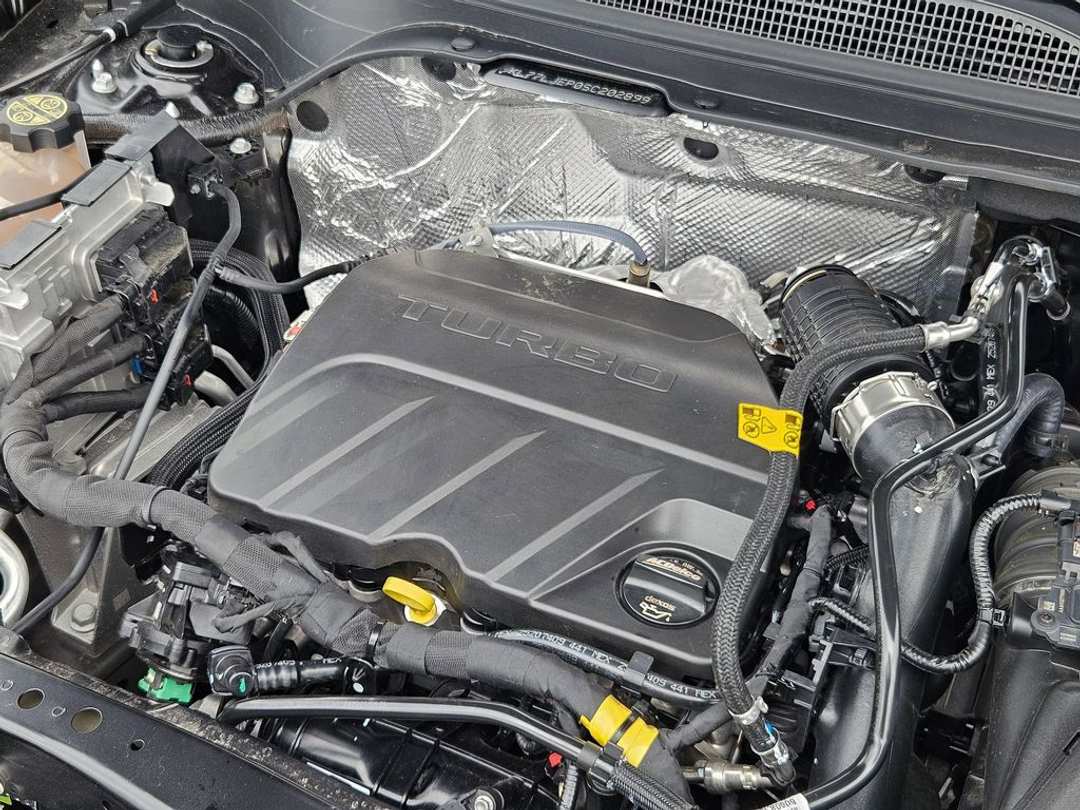 2025 Chevrolet Trax 2RS - Image 40