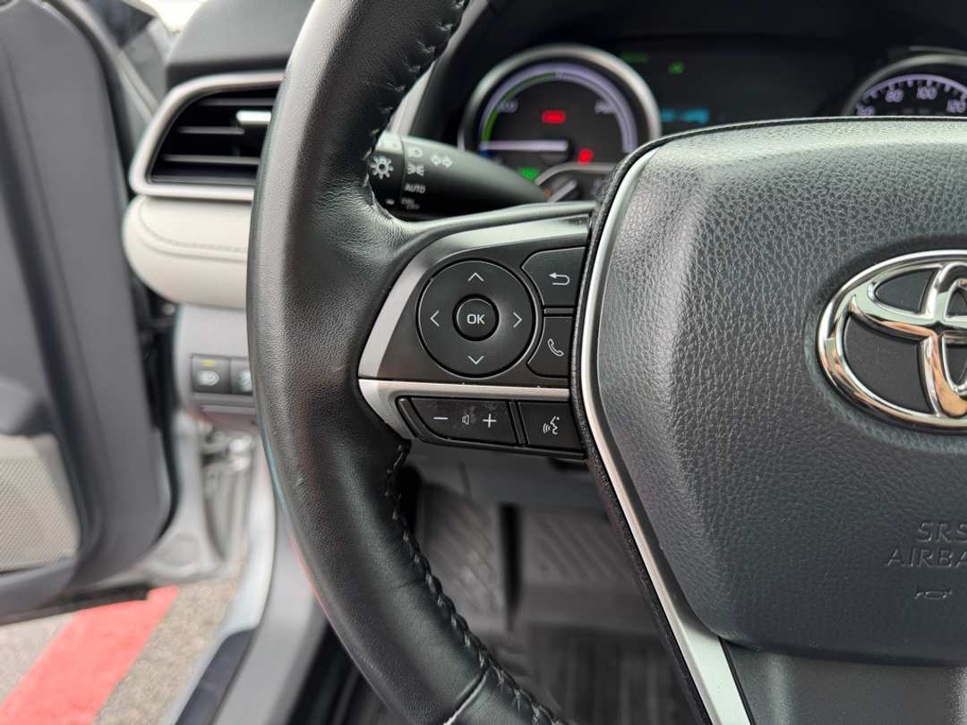 2021 Toyota Camry XLE - Image 17