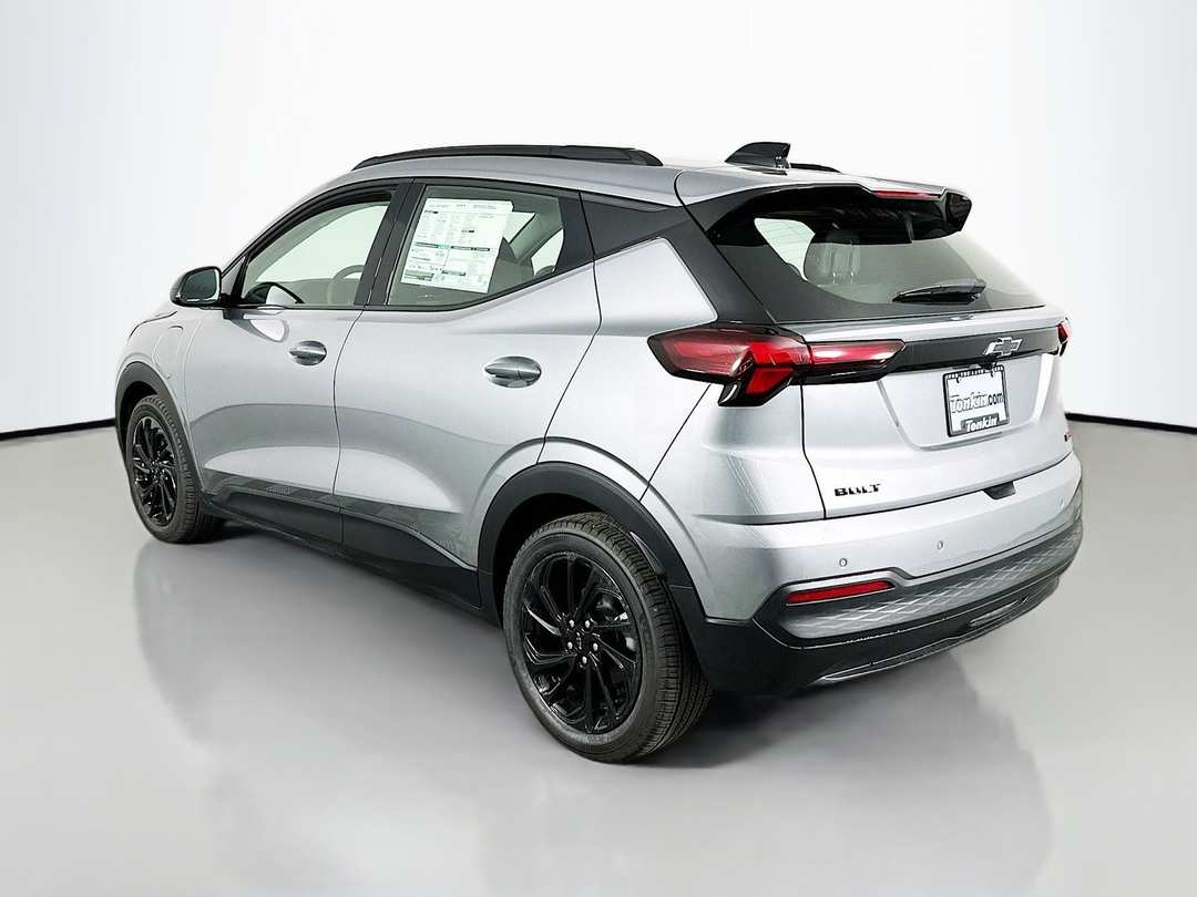 2027 Chevrolet Bolt Ev - Image 5