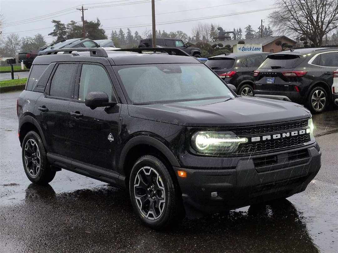 2025 Ford Bronco Sport Outer Banks - Image 7