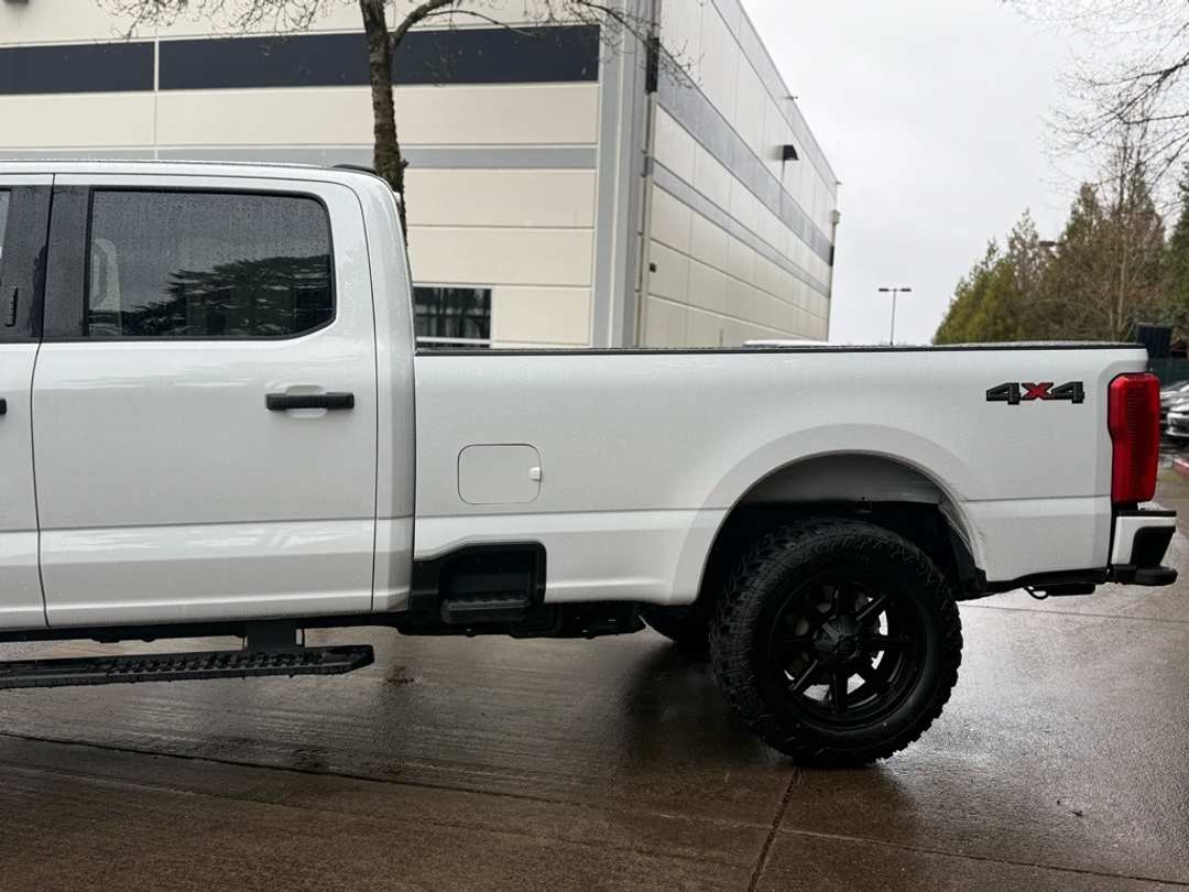 2024 Ford F-350Sd Lariat - Image 11