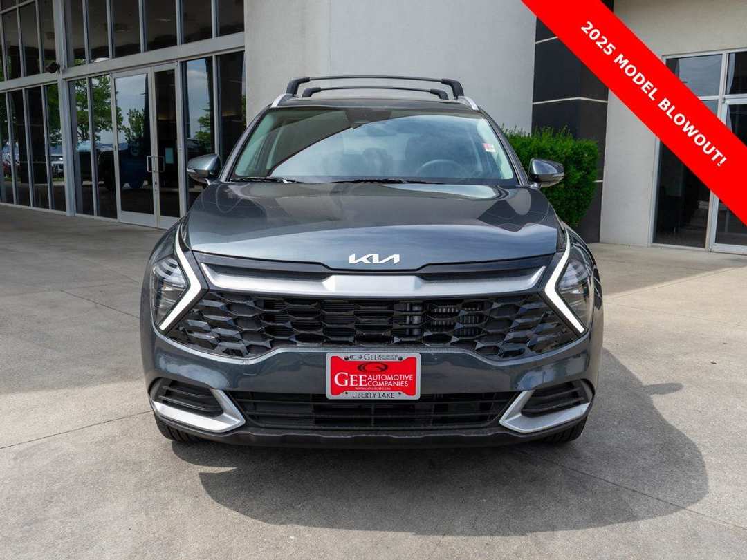 2025 Kia Sportage EX - Image 2