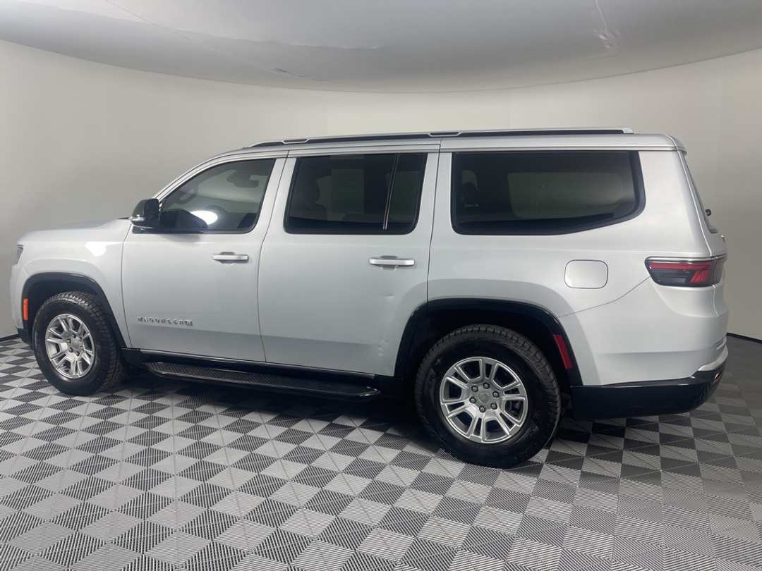 2024 Jeep Wagoneer - Image 7