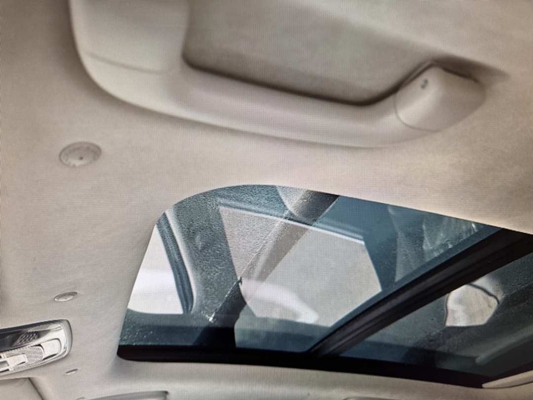 2025 Genesis Electrified Gv70 Prestige - Image 9