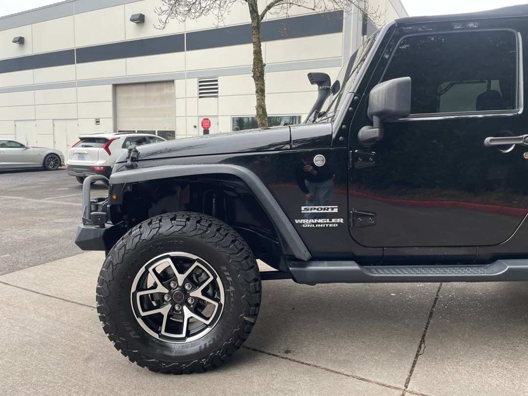 2015 Jeep Wrangler Unlimited Sport - Image 9