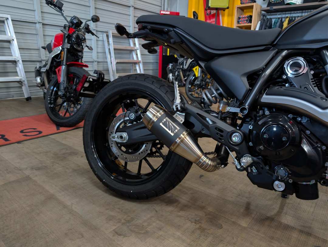 2025 Ducati Scrambler Icon Dark - Image 3