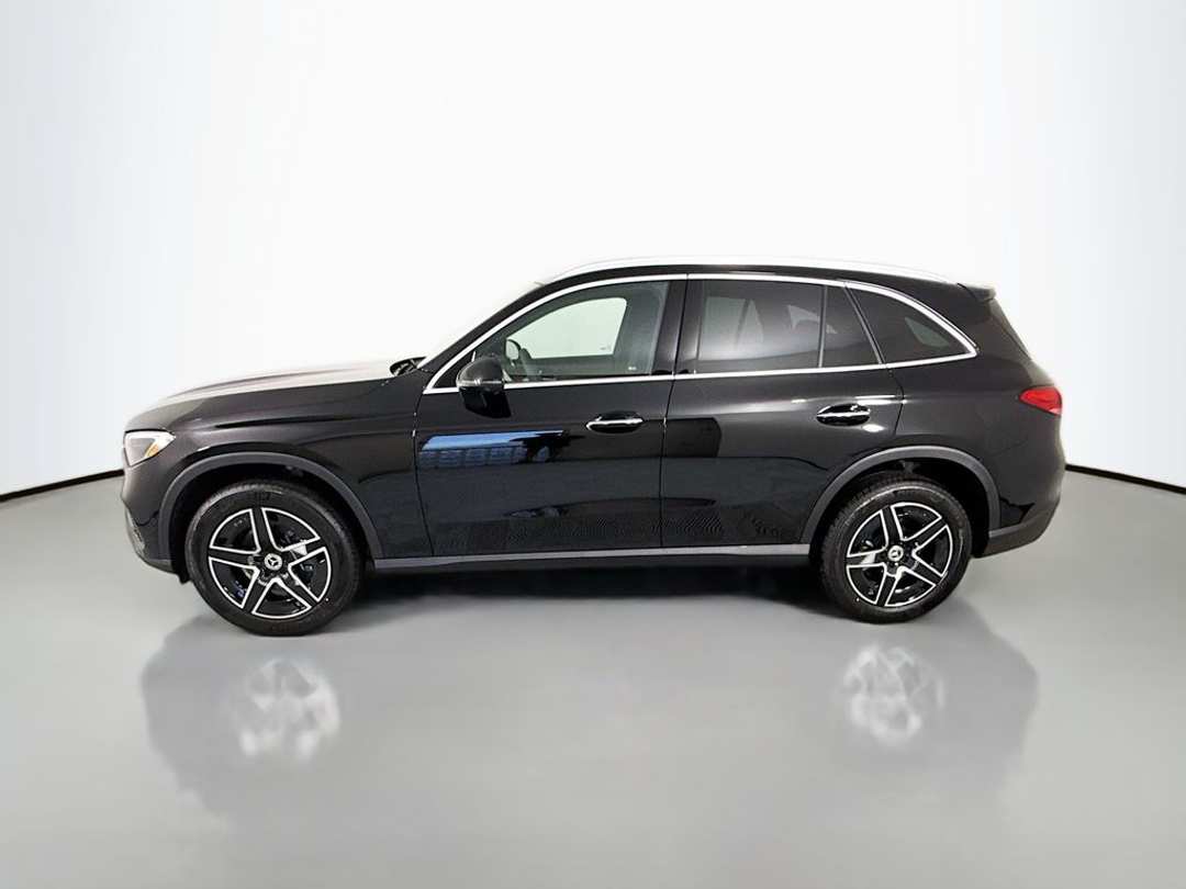 2026 Mercedes-Benz GLC GLC 300 - Image 2