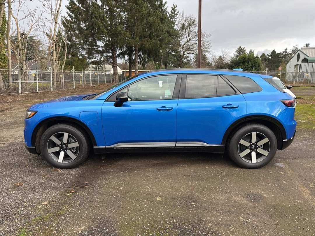 2025 Honda Prologue Touring - Image 4