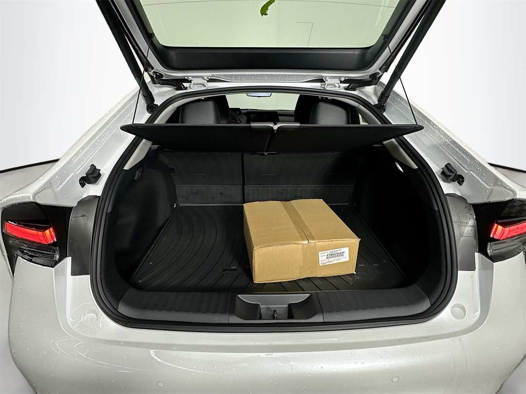 2026 Toyota Prius XSE Premium - Image 27