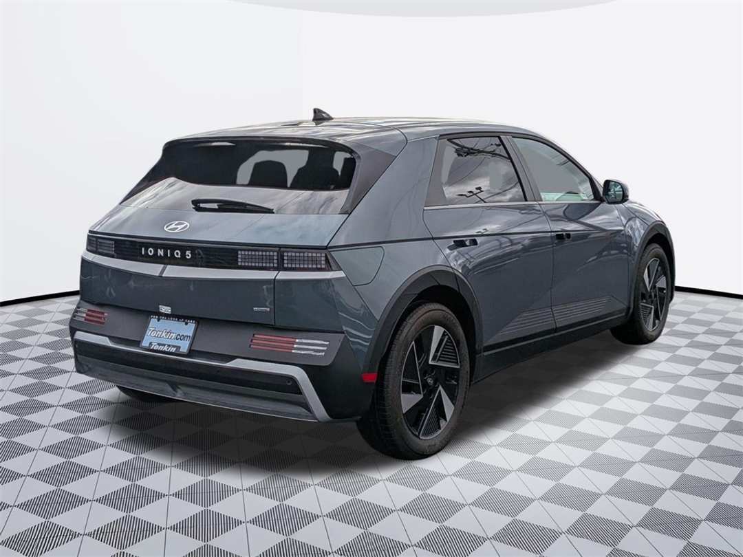 2025 Hyundai Ioniq 5 SE - Image 5
