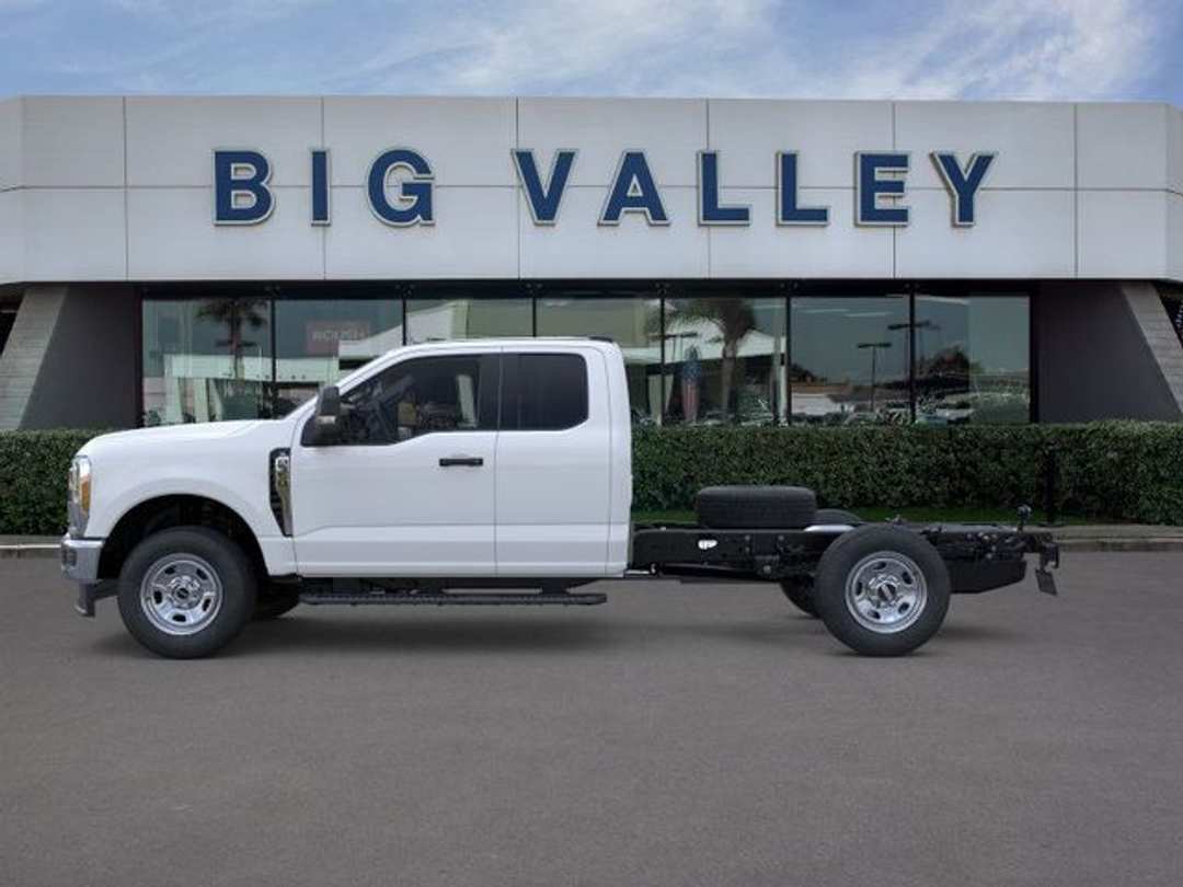 2026 Ford F-350Sd XL - Image 3