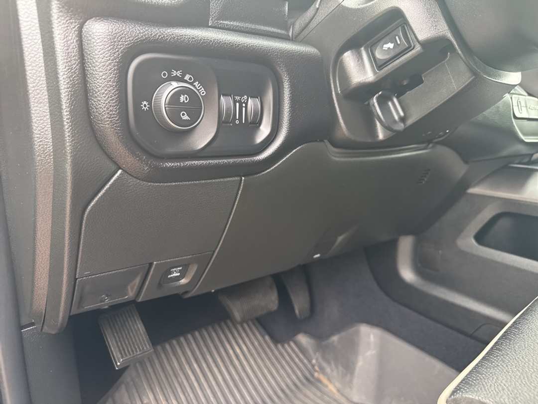 2024 Ram 2500 Laramie - Image 15