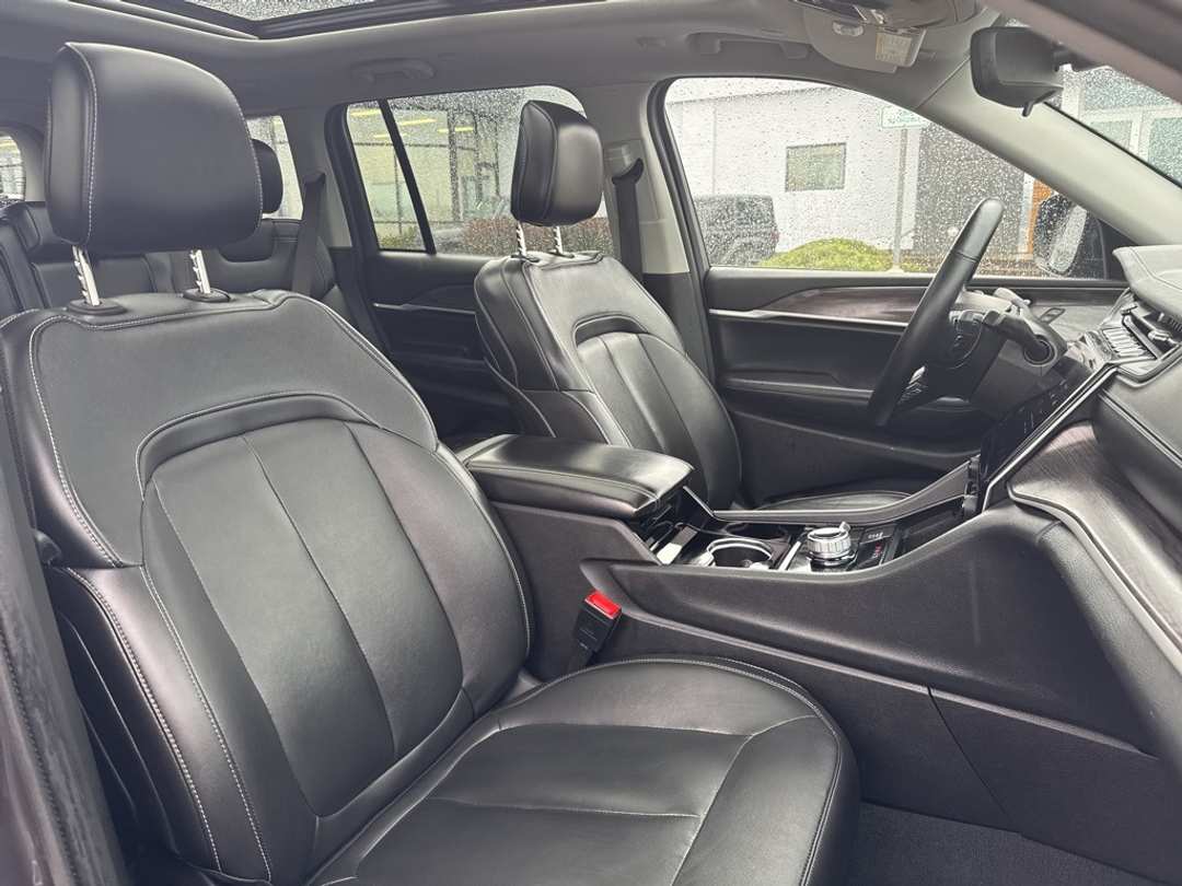 2022 Jeep Grand Cherokee Limited - Image 30