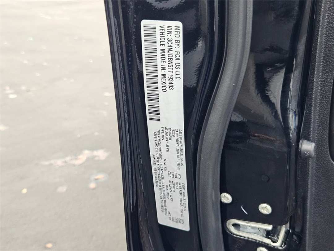 2026 Jeep Compass Latitude - Image 40