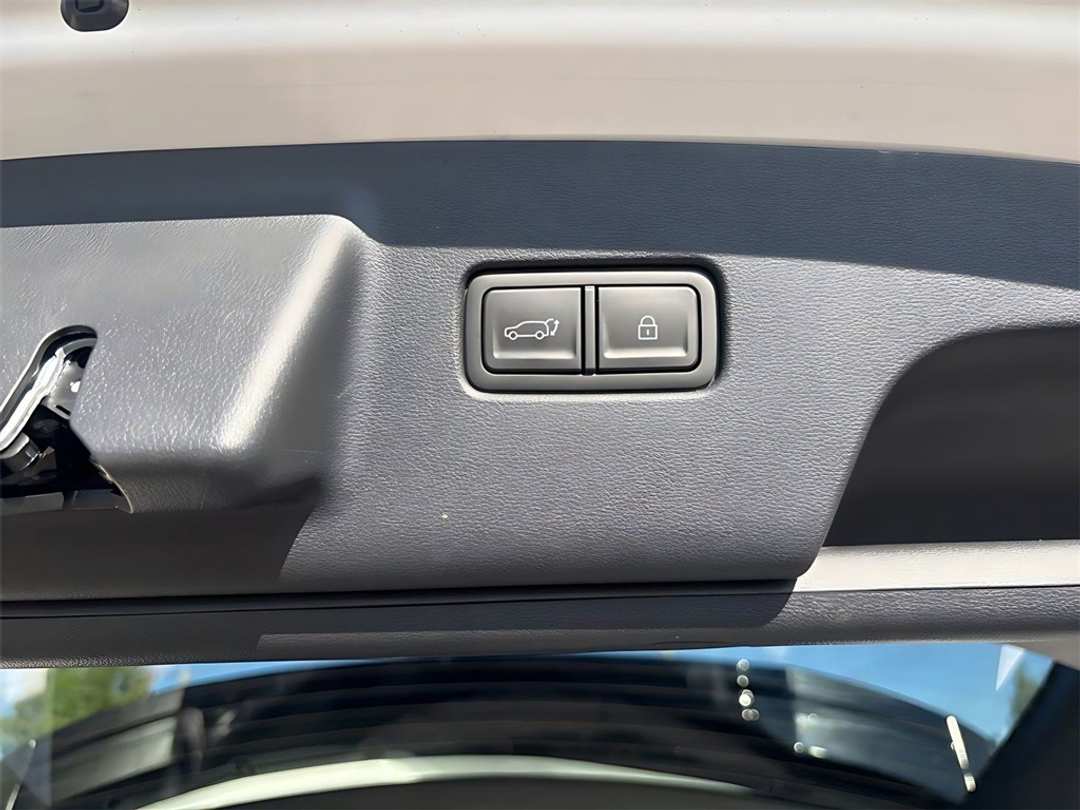 2026 Hyundai Palisade Limited - Image 19