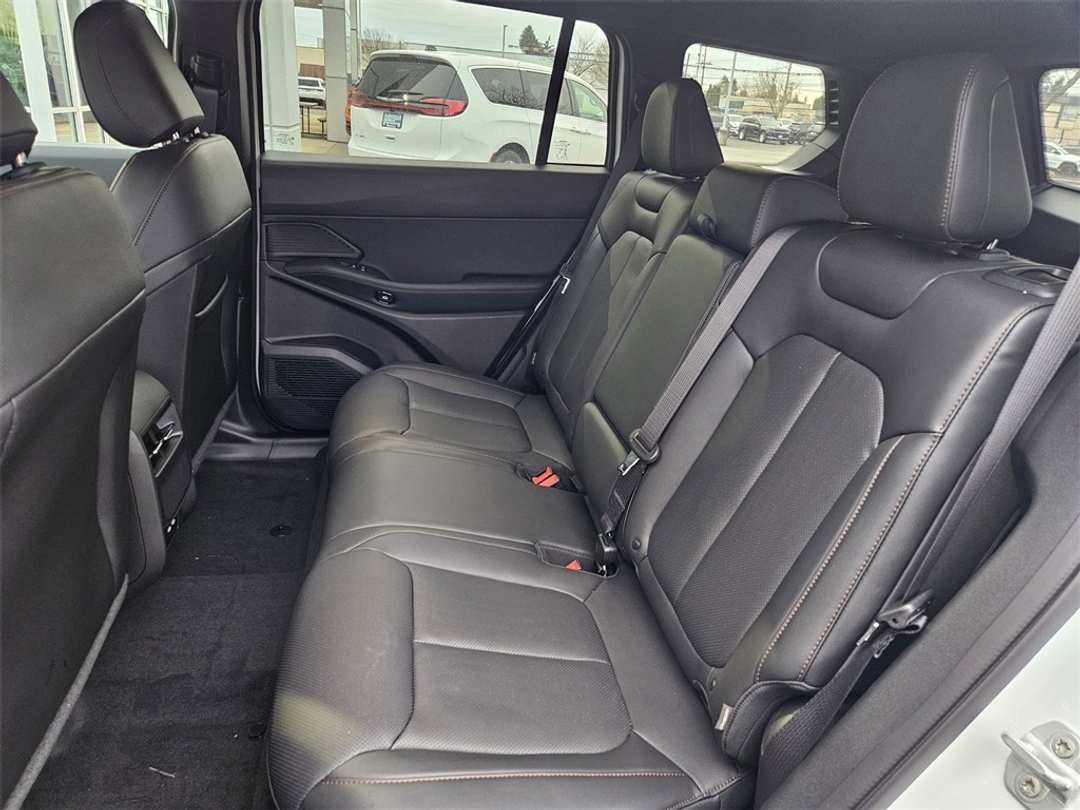 2026 Jeep Cherokee Laredo - Image 30