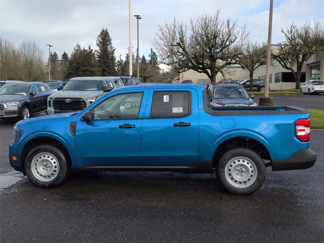 2026 Ford Maverick XL - Image 2