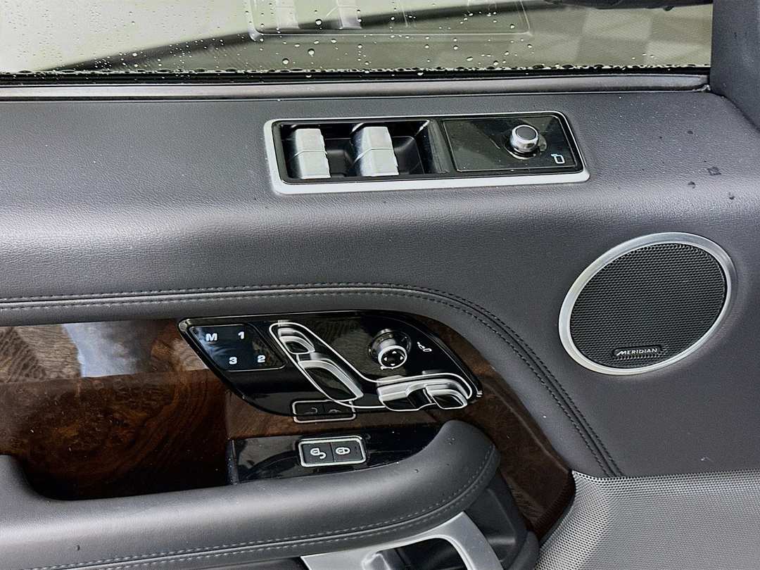 2018 Land Rover Range Rover 5.0L V8 Supercharged - Image 19