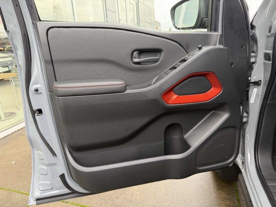 2026 Nissan Frontier PRO4X - Image 11