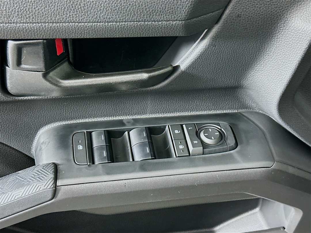 2026 Toyota Tacoma SR5 - Image 18