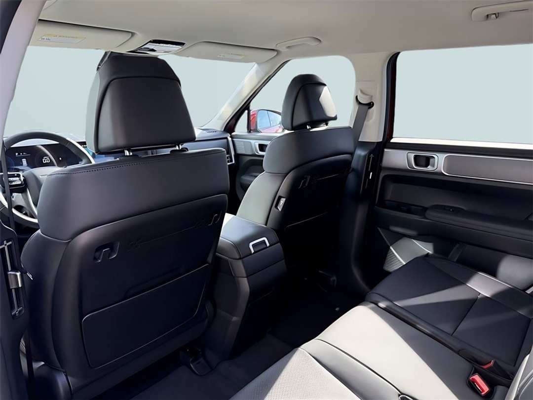 2026 Hyundai Santa Fe SEL - Image 29