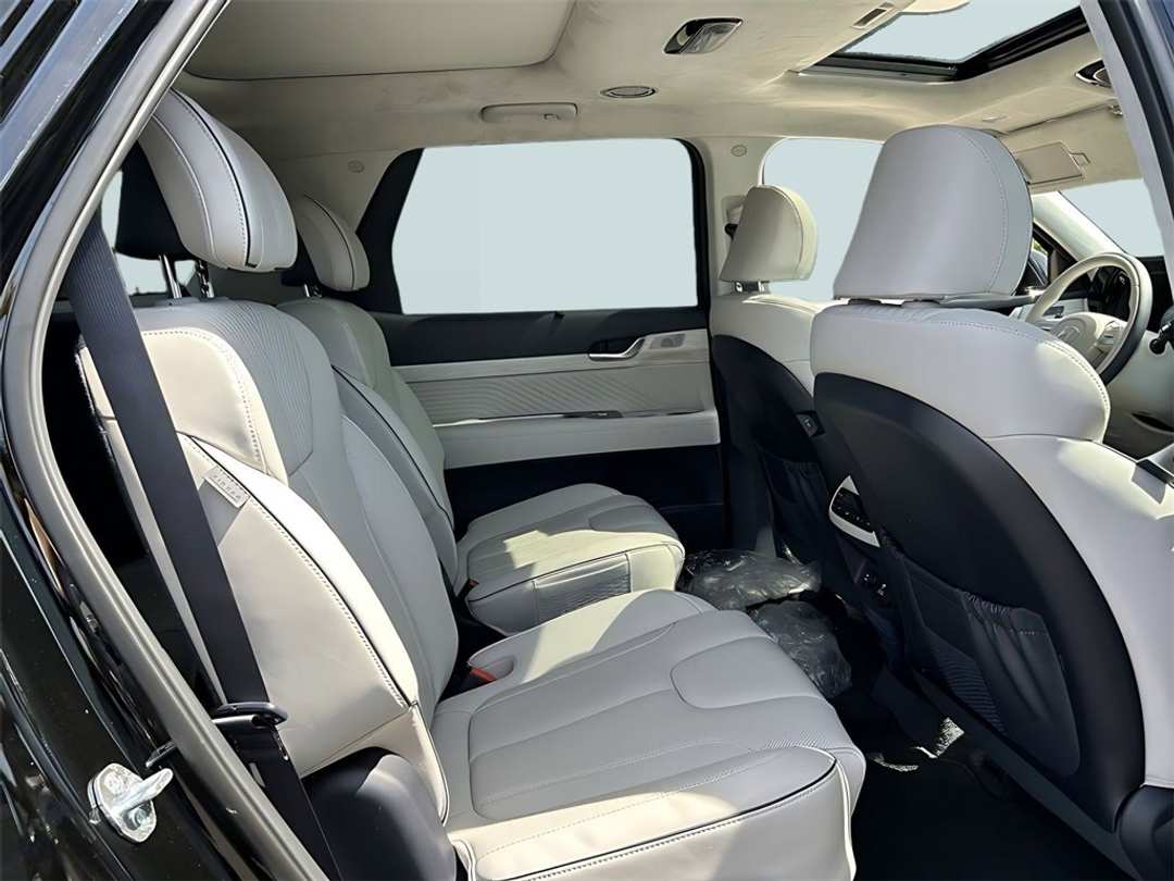 2025 Hyundai Palisade Calligraphy - Image 31