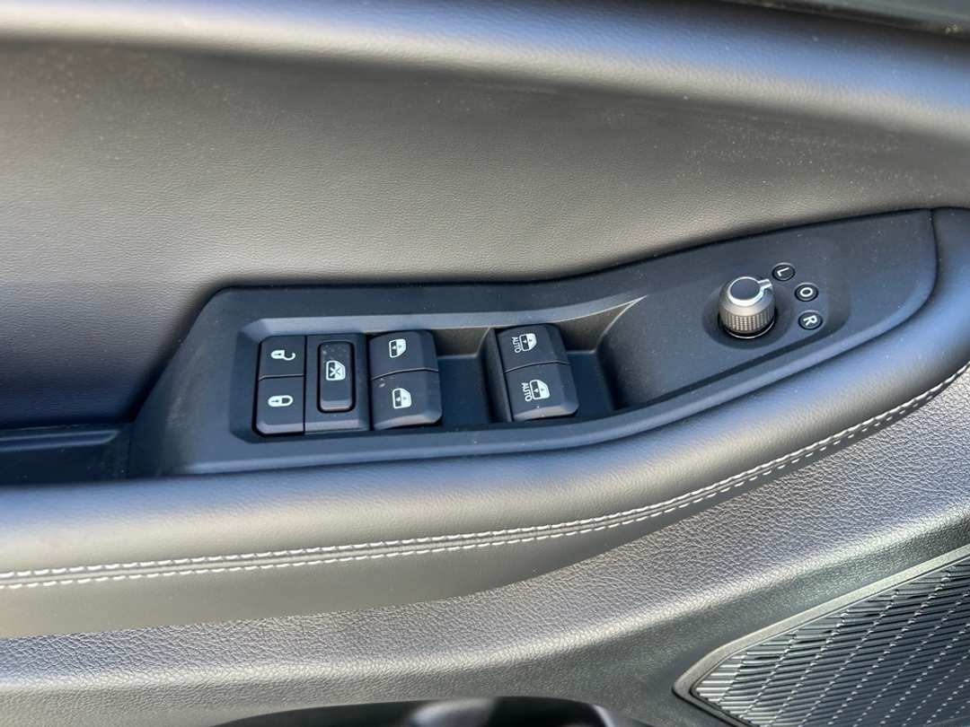 2025 Jeep Grand Cherokee Laredo X - Image 11