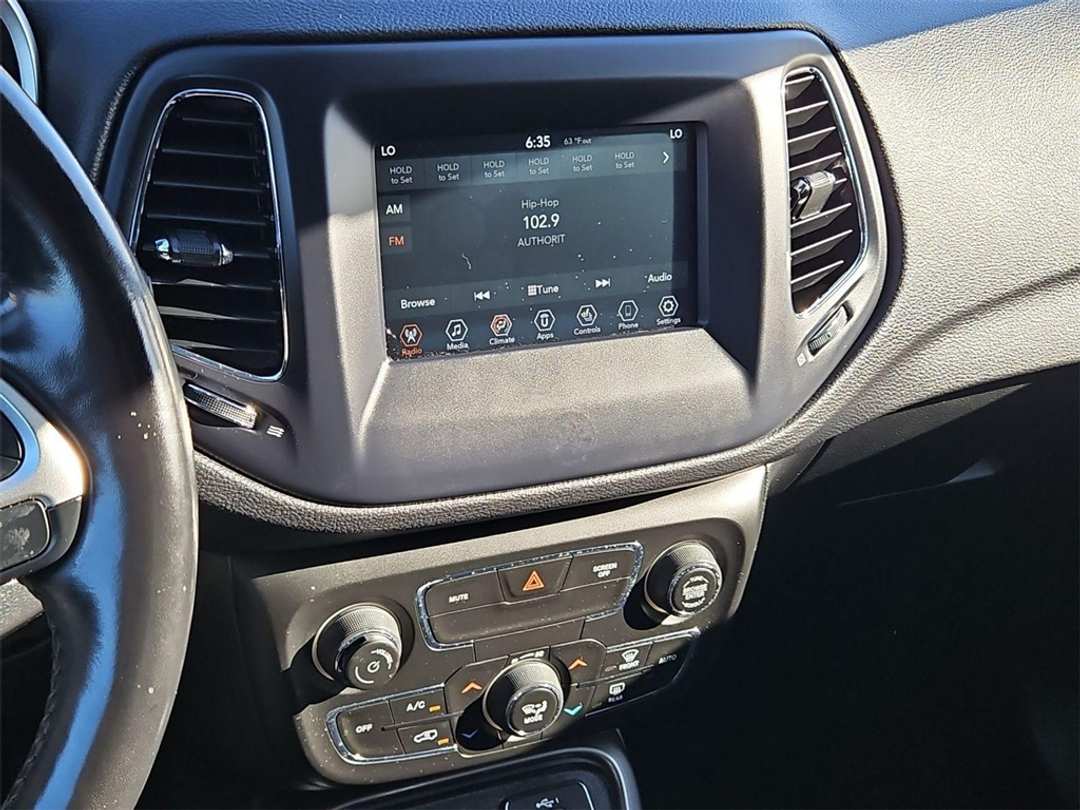 2021 Jeep Compass Sport - Image 17