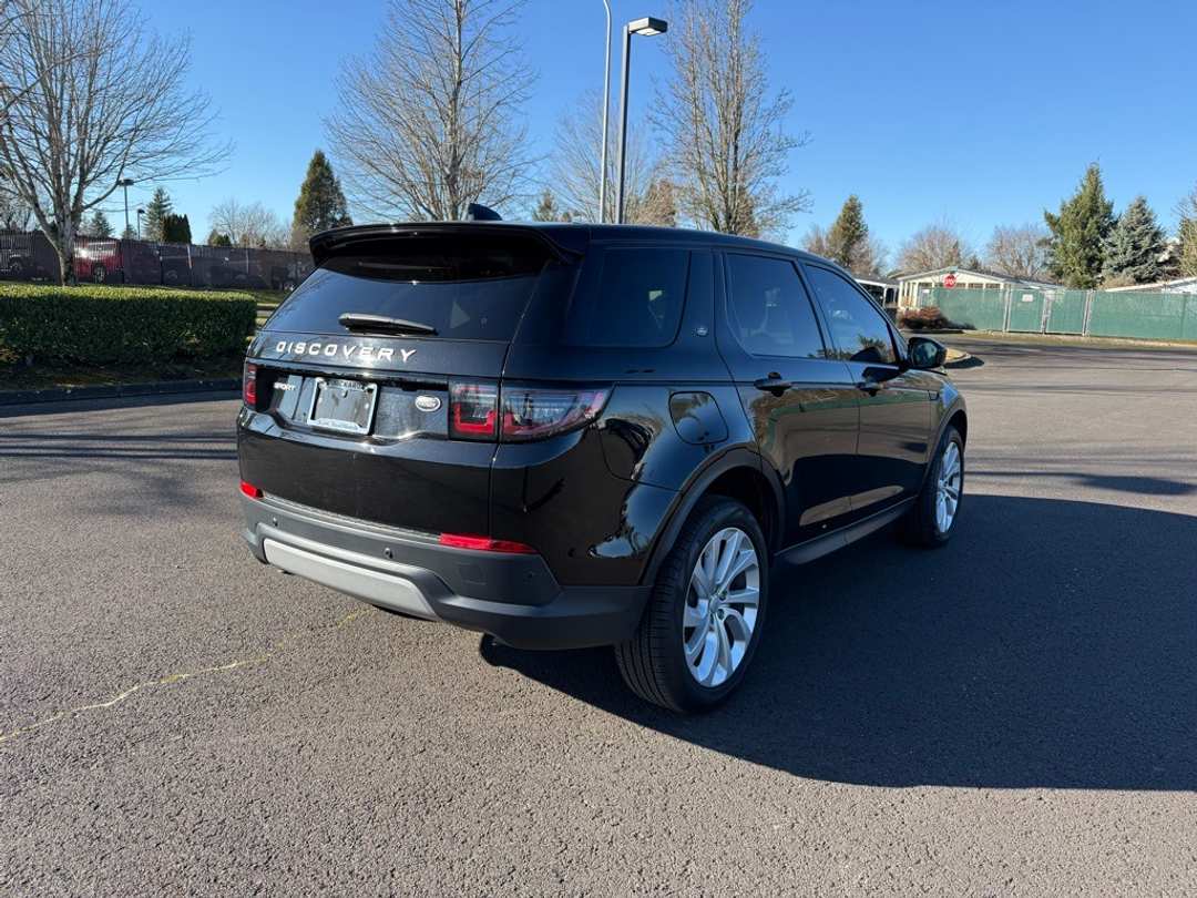2023 Land Rover Discovery Sport SE - Image 7